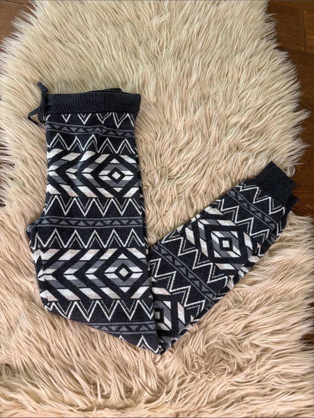 American Eagle Outfitters Black & Gray Aztec Knit Joggers